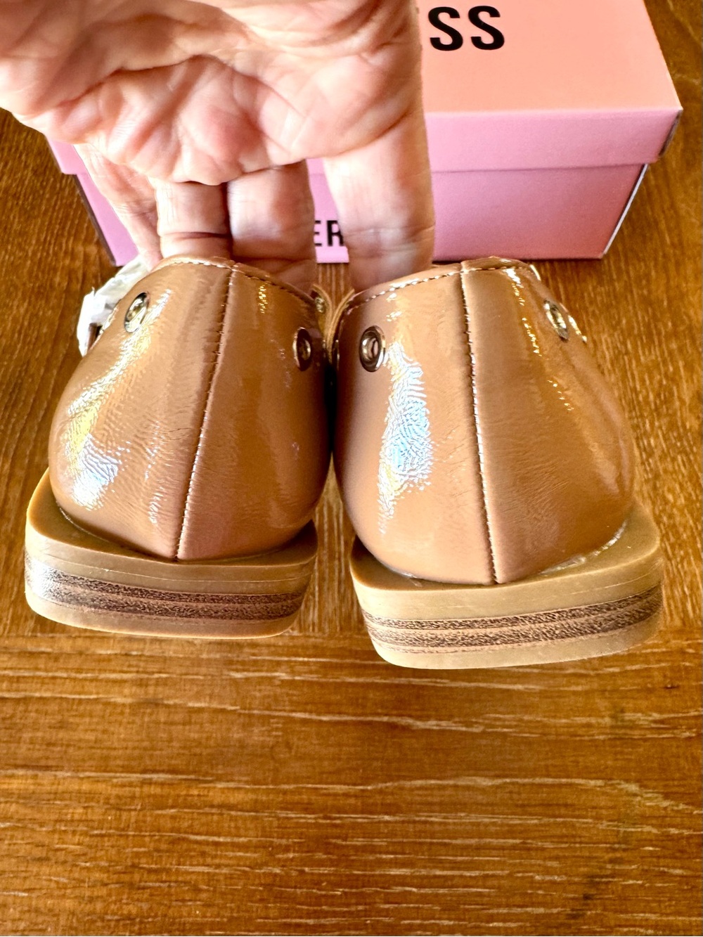 NWT beige Berness Astra Grommet Mary
Jane flat 8.5 (marked 8, runs big) - Picture 7 of 13